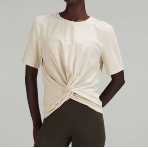 NWT Lululemon Crescent Tee Spark in bone size 8 metallic athletic